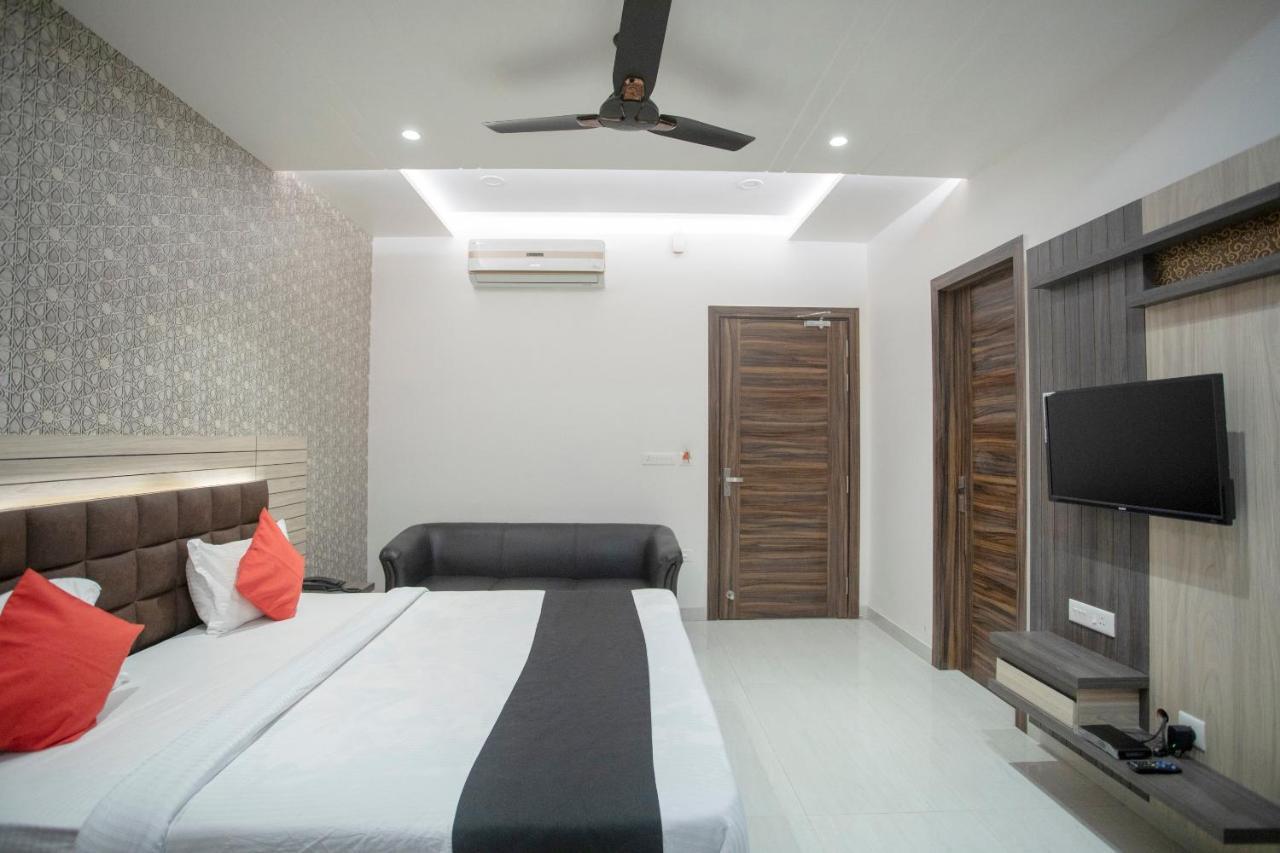 Capital O 69415 Green View Resort Alīgarh Zewnętrze zdjęcie